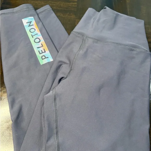 Peloton Women dark gray Leggings Size M - Picture 2 of 8